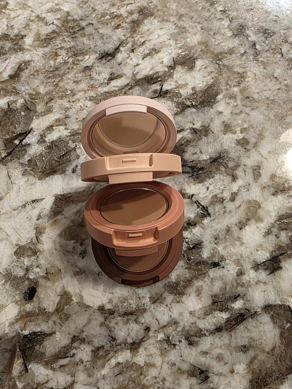 NEW Beauty Bento - Kaja Soft Matte Eyeshadow Trio - Velvet Dream - Picture 3 of 3